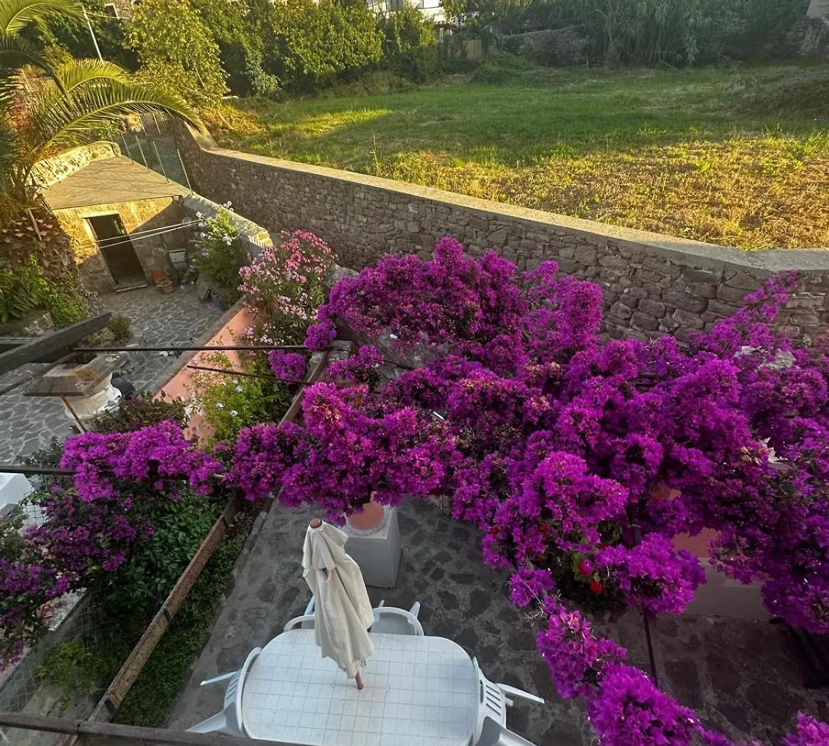 فيلا Maison Des Amis كابرايا 0*,  إيطاليا